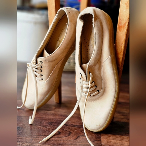 Salvatore Ferragamo Beige Leather Sneakers - Picture 5 of 11